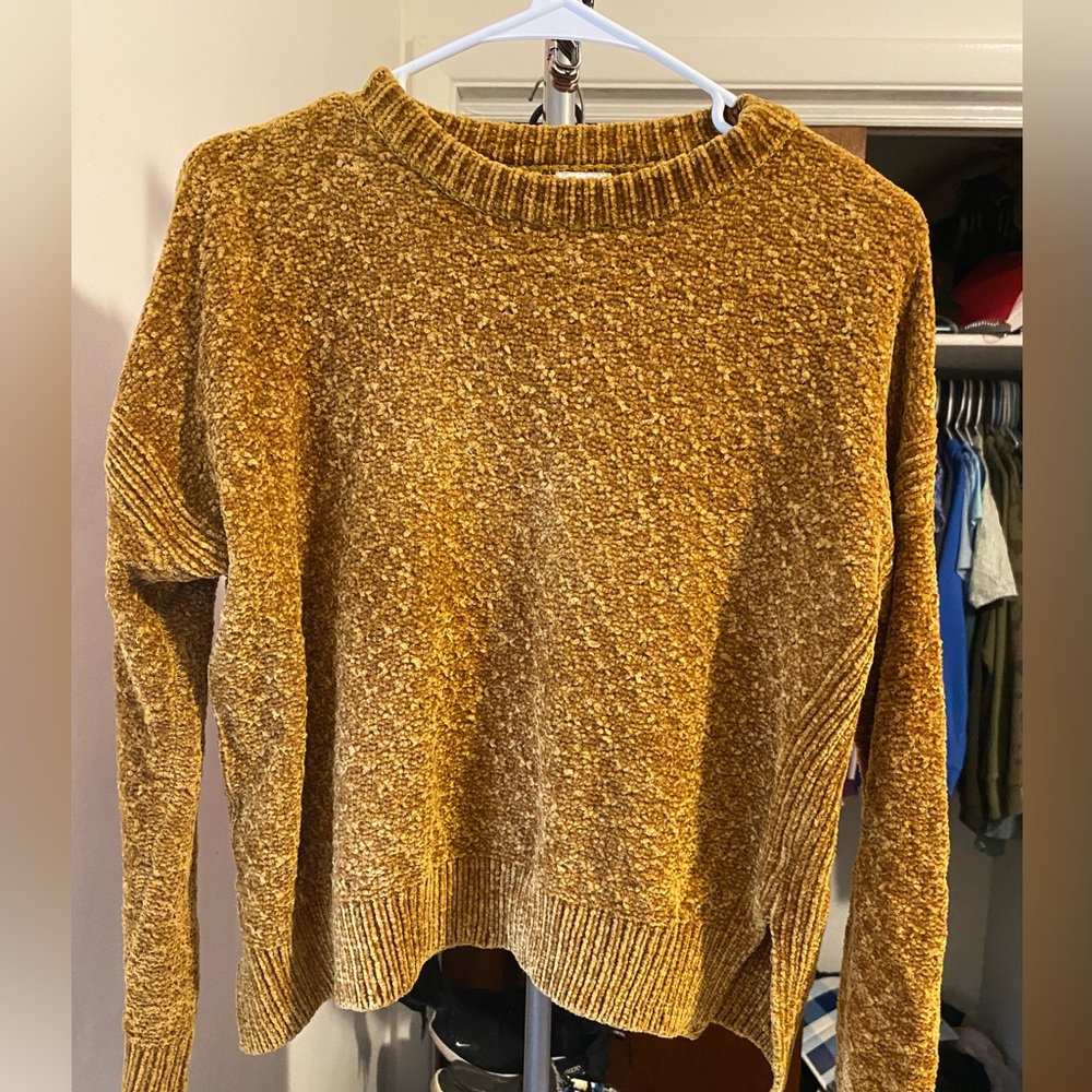 Orange knitted crop top sweater